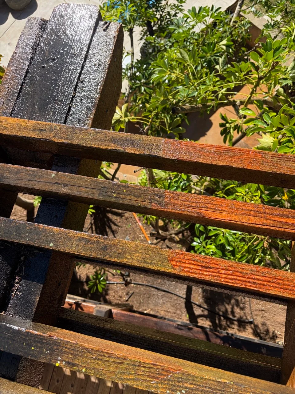 Dirty railing before restoration